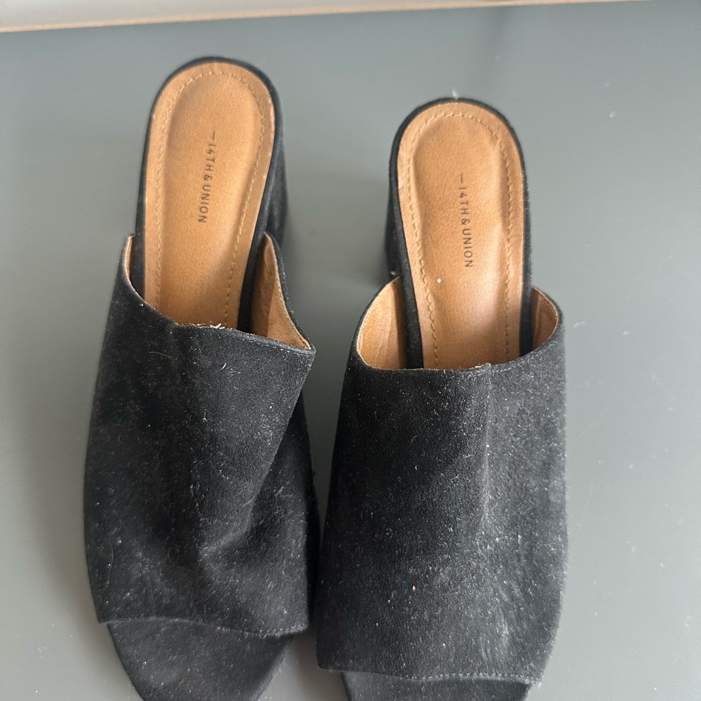 Women's Black Suede Heeled Sandal